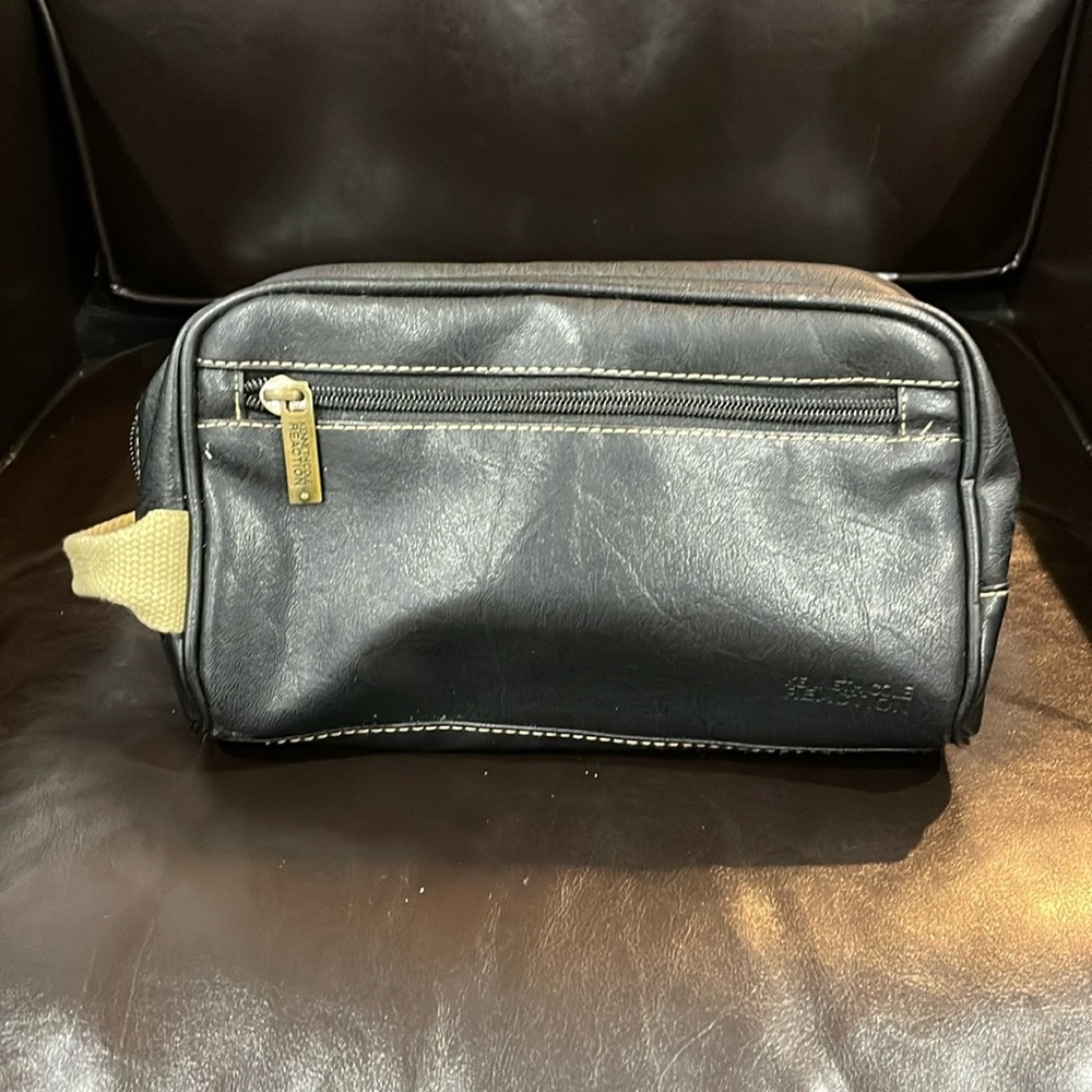 Men’s toiletry bag